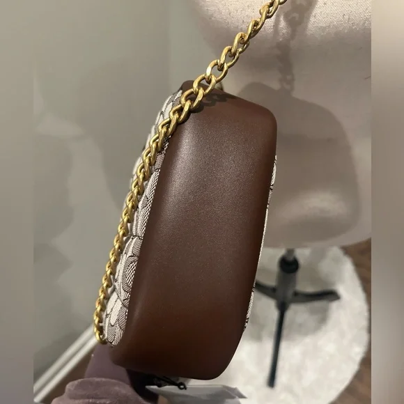 ✨Coach (NWT) Small Camera Bag In Signature Jacquard With Quilting✨ - Picture 11 of 13